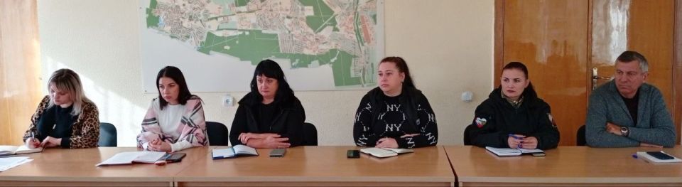 Наталья Бегуненко: Сегодня, 15 октября, в Управе Петровского внутригородского района Администрации городского округа Донецк прошло еженедельное аппаратное совещание Наталья Бегуненко: Сегодня, 15 октября, в Управе Петровского внутригородского района Администрации городского округа Донецк прошло еженедельное аппаратное совещание