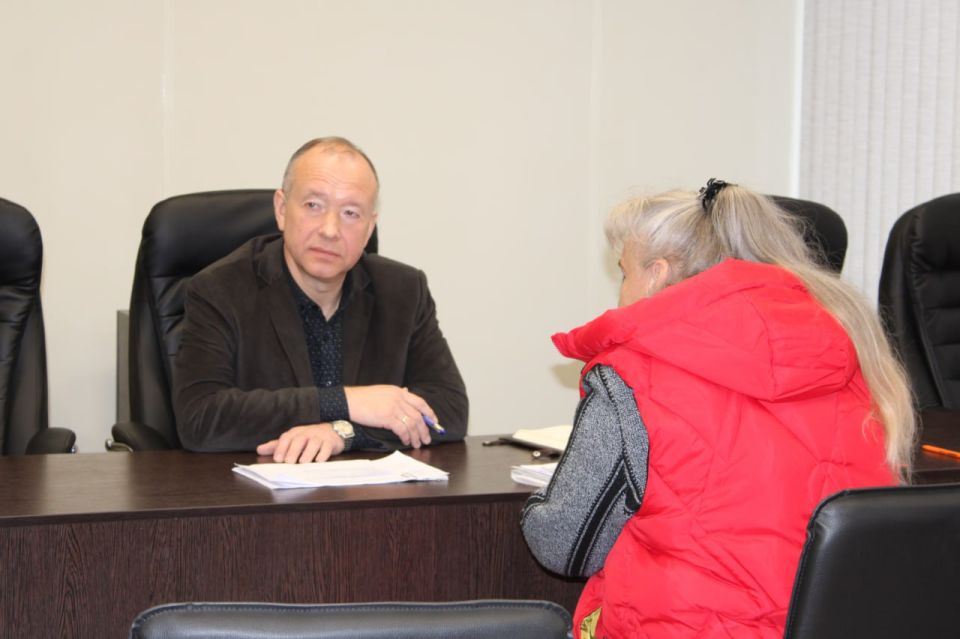 Заместитель главы администрации городского округа Горловка Игорь Горбатов провел прием граждан Заместитель главы администрации городского округа Горловка Игорь Горбатов провел прием граждан