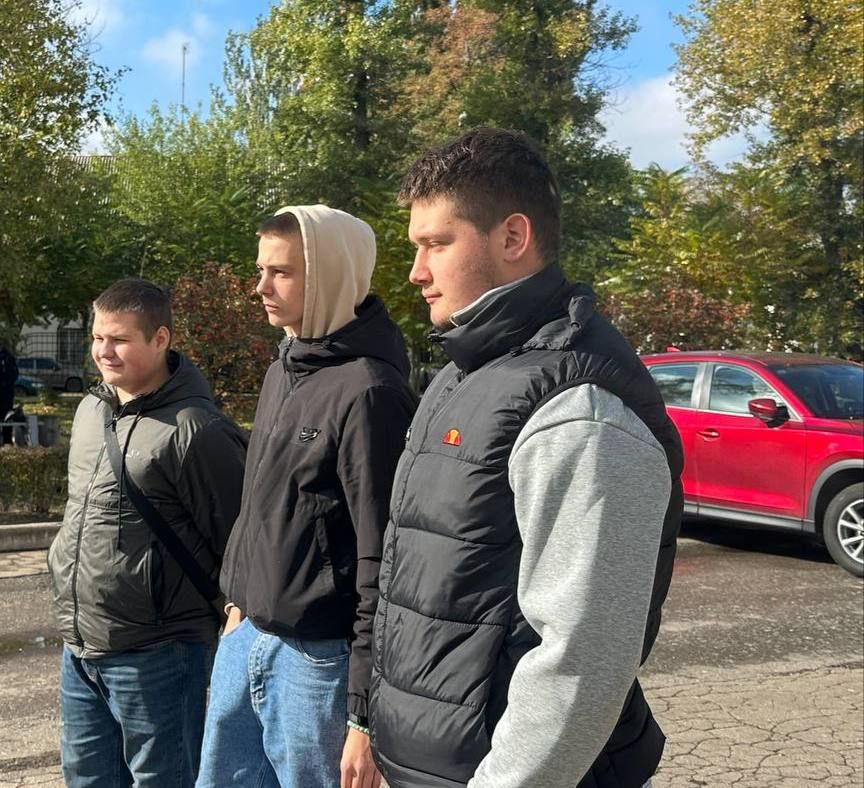 По поручению Главы ДНР Дениса Пушилина в Ворошиловском внутригордском районе продолжаются встречи с населением По поручению Главы ДНР Дениса Пушилина в Ворошиловском внутригордском районе продолжаются встречи с населением
