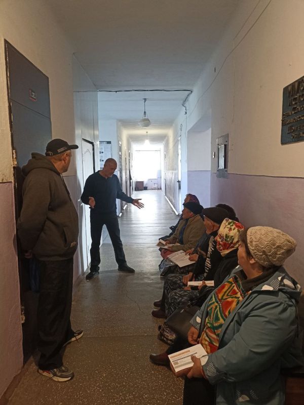 Состоялась встреча начальника Староигнатьевского территориального отдела с жителями села Староигнатьевка Состоялась встреча начальника Староигнатьевского территориального отдела с жителями села Староигнатьевка