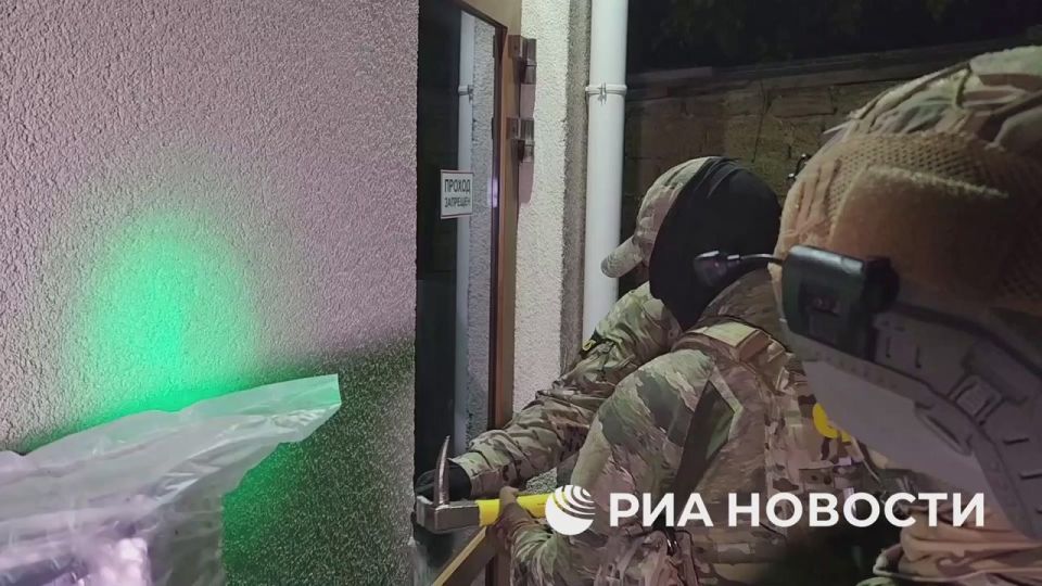     ,        ,   ,   