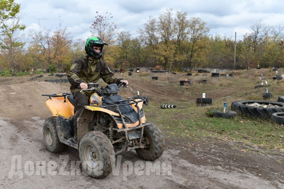 «СВОи Герои» Донбасса в деле: финалисты кадрового конкурса сразились в экстремальном многоборье «СВОи Герои» Донбасса в деле: финалисты кадрового конкурса сразились в экстремальном многоборье