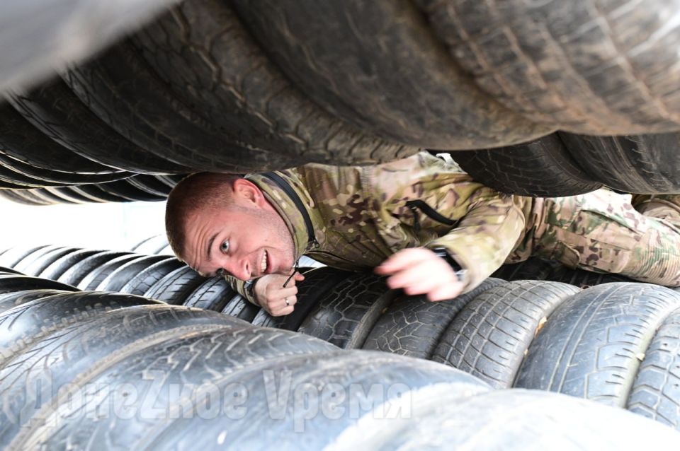 «СВОи Герои» Донбасса в деле: финалисты кадрового конкурса сразились в экстремальном многоборье «СВОи Герои» Донбасса в деле: финалисты кадрового конкурса сразились в экстремальном многоборье
