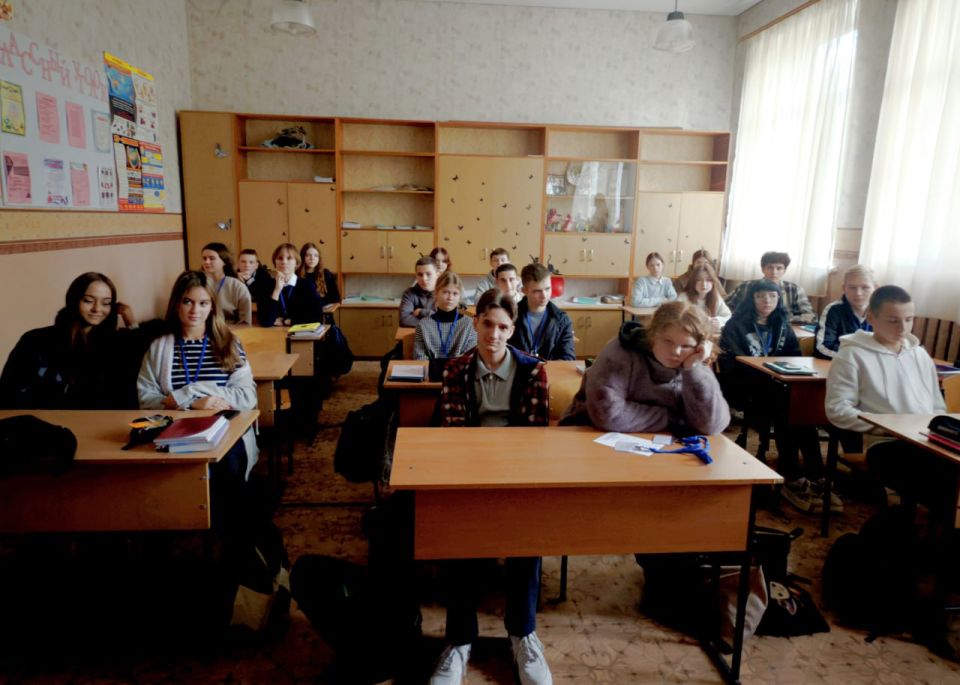 Иван Адамец: В Школе № 72 состоялась профилактическая беседа с учащимися, направленная на развитие гражданской активности, патриотического и правового воспитания, а также на профилактику безнадзорности и правонарушений Иван Адамец: В Школе № 72 состоялась профилактическая беседа с учащимися, направленная на развитие гражданской активности, патриотического и правового воспитания, а также на профилактику безнадзорности и правонарушений