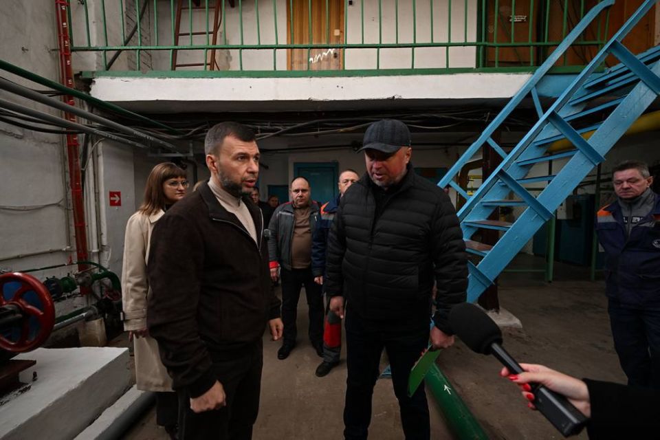 Денис Пушилин: Проверил запуск котельной №8 в поселке Ханжёнково-Северный Советского района Макеевки Денис Пушилин: Проверил запуск котельной №8 в поселке Ханжёнково-Северный Советского района Макеевки