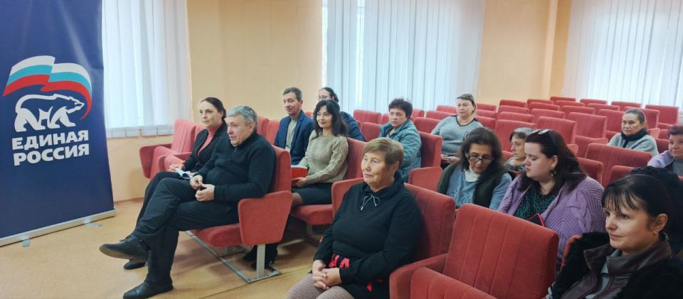 Сегодня, 16 октября 2025 года, по поручению Главы Республики Дениса Пушилина, депутат Донецкого городского Совета ДНР Михаил Рыбаков провел встречу с трудовым коллективом Управы Кировского внутригородского района... Сегодня, 16 октября 2025 года, по поручению Главы Республики Дениса Пушилина, депутат Донецкого городского Совета ДНР Михаил Рыбаков провел встречу с трудовым коллективом Управы Кировского внутригородского района...
