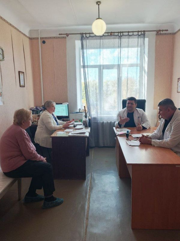 Врачи «Онкодозора» провели выездной прием в Амвросиевской ЦРБ Врачи «Онкодозора» провели выездной прием в Амвросиевской ЦРБ
