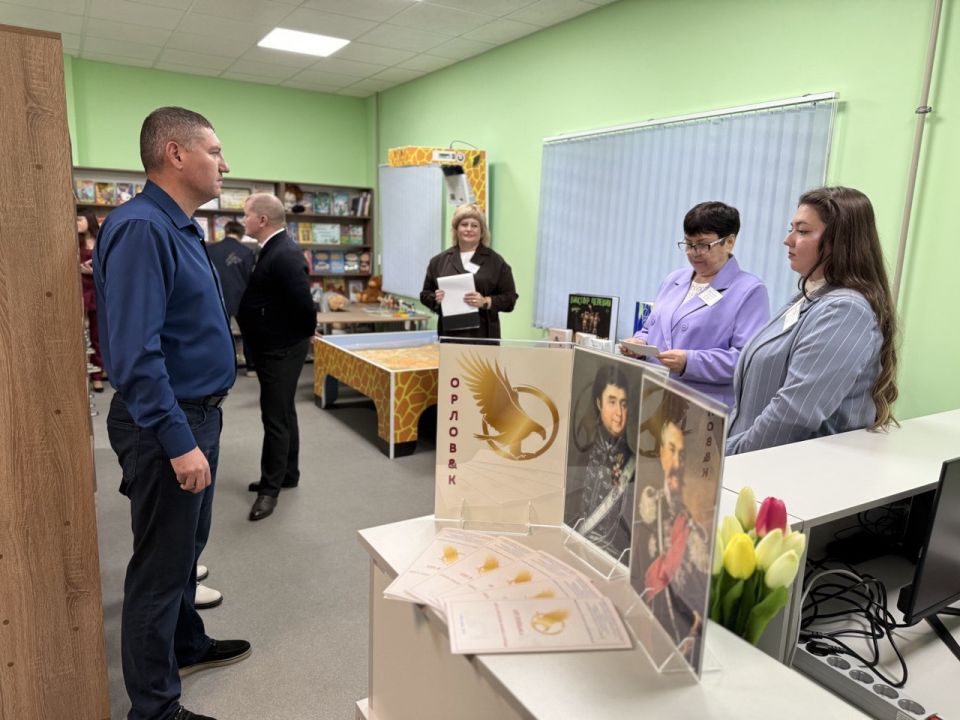 Александр Шатов: В Шахтерске торжественно открыта модельная библиотека Александр Шатов: В Шахтерске торжественно открыта модельная библиотека