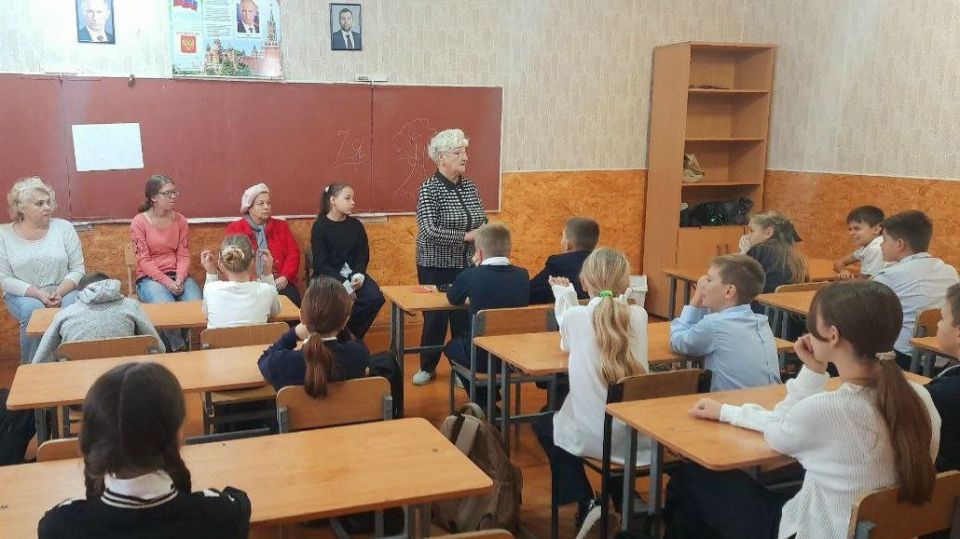 Неразрывная связь поколений - сила России! Неразрывная связь поколений - сила России!