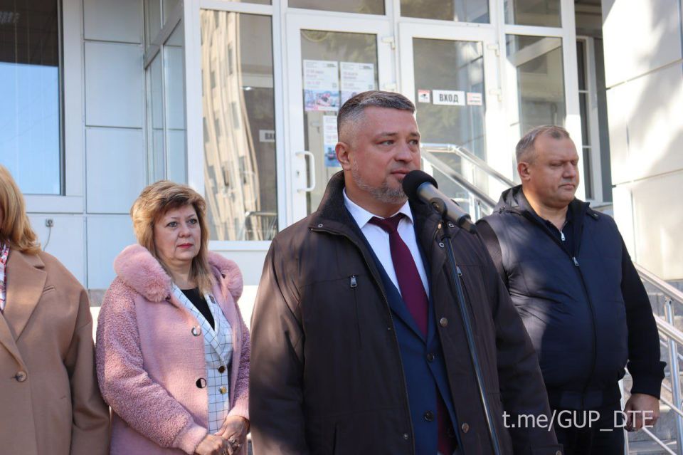 ГОРДИМСЯ ПО ПРАВУ: ПО СЛУЧАЮ 10-ЛЕТИЯ «ДОНБАССТЕПЛОЭНЕРГО» СОСТОЯЛОСЬ ОТКРЫТИЕ ДОСКИ ПОЧЕТА ПРЕДПРИЯТИЯ ГОРДИМСЯ ПО ПРАВУ: ПО СЛУЧАЮ 10-ЛЕТИЯ «ДОНБАССТЕПЛОЭНЕРГО» СОСТОЯЛОСЬ ОТКРЫТИЕ ДОСКИ ПОЧЕТА ПРЕДПРИЯТИЯ