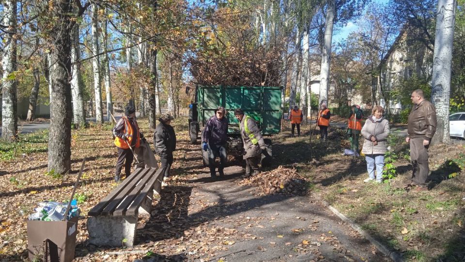 Сегодня, 16 октября 2025 года, в рамках проекта «Городская среда» реализуемого Единой Россией, при содействии руководства Управы Кировского района, сотрудники МУП АГД «Кировский Зеленстрой» приняли участие в традиционной... Сегодня, 16 октября 2025 года, в рамках проекта «Городская среда» реализуемого Единой Россией, при содействии руководства Управы Кировского района, сотрудники МУП АГД «Кировский Зеленстрой» приняли участие в традиционной...