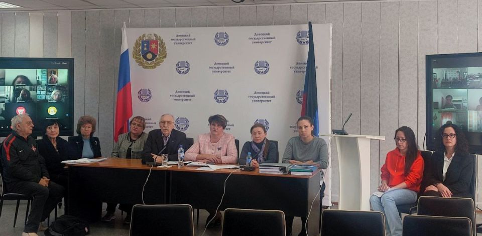 В ДонГУ прошло первое заседание диссертационного совета по экономическим наукам В ДонГУ прошло первое заседание диссертационного совета по экономическим наукам