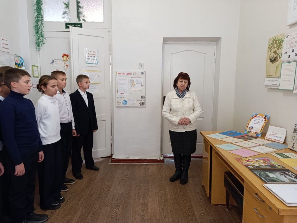 Пятиклассники Ждановки открыли для себя школьную библиотеку Пятиклассники Ждановки открыли для себя школьную библиотеку