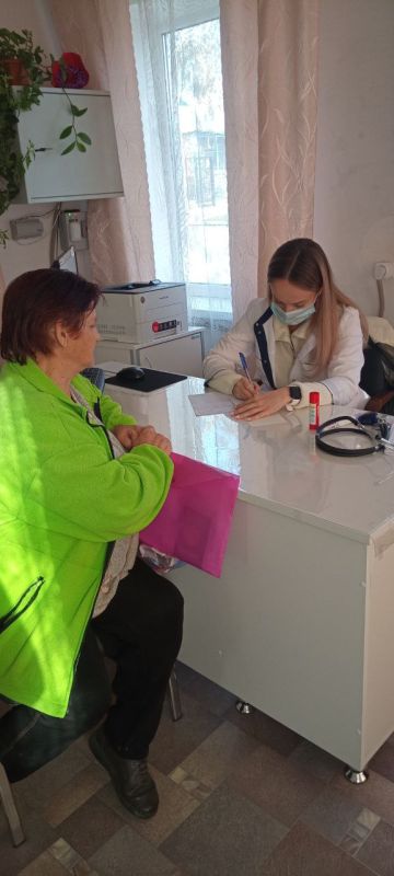 Сегодня состоялся выездной приём врачей- специалистов Тельмановской центральной районной больницы в с.Коньково Сегодня состоялся выездной приём врачей- специалистов Тельмановской центральной районной больницы в с.Коньково