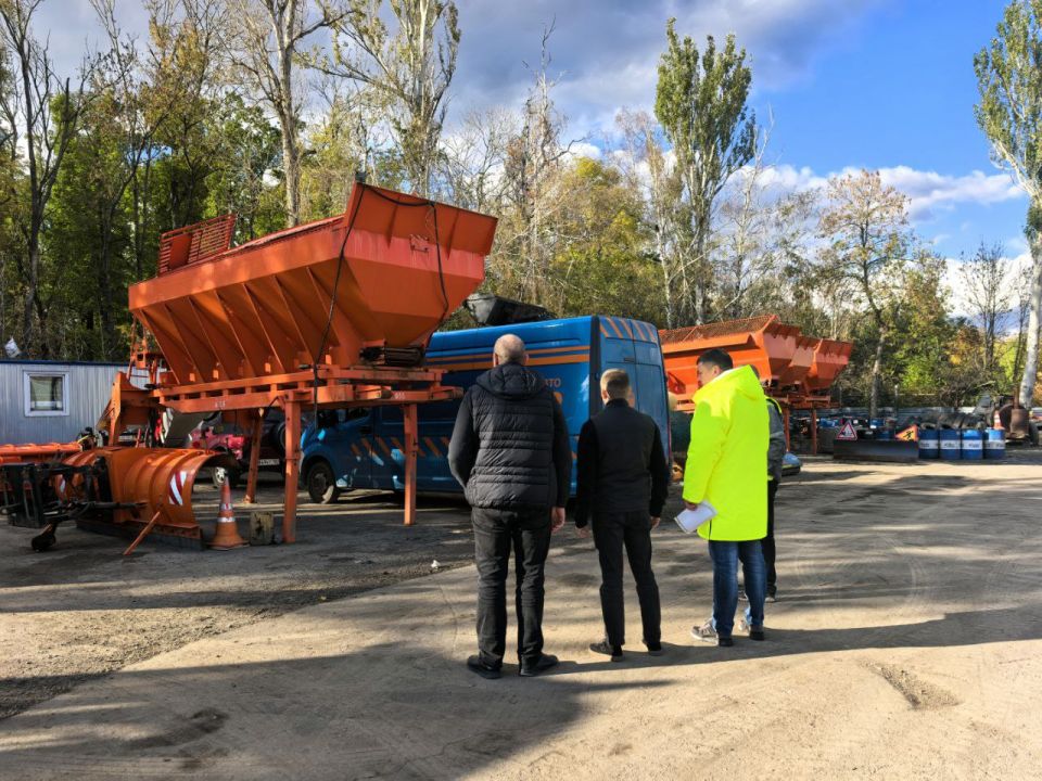 Александр Бондаренко: Мероприятия по подготовке к зимнему содержанию дорог общего пользования выполнены в полном объеме Александр Бондаренко: Мероприятия по подготовке к зимнему содержанию дорог общего пользования выполнены в полном объеме