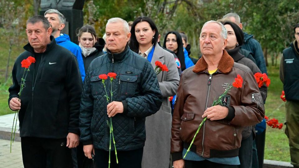 Его имя – символ мужества. 16 октября мы вспоминаем Героя, русского воина, ставшего легендой Донбасса Его имя – символ мужества. 16 октября мы вспоминаем Героя, русского воина, ставшего легендой Донбасса