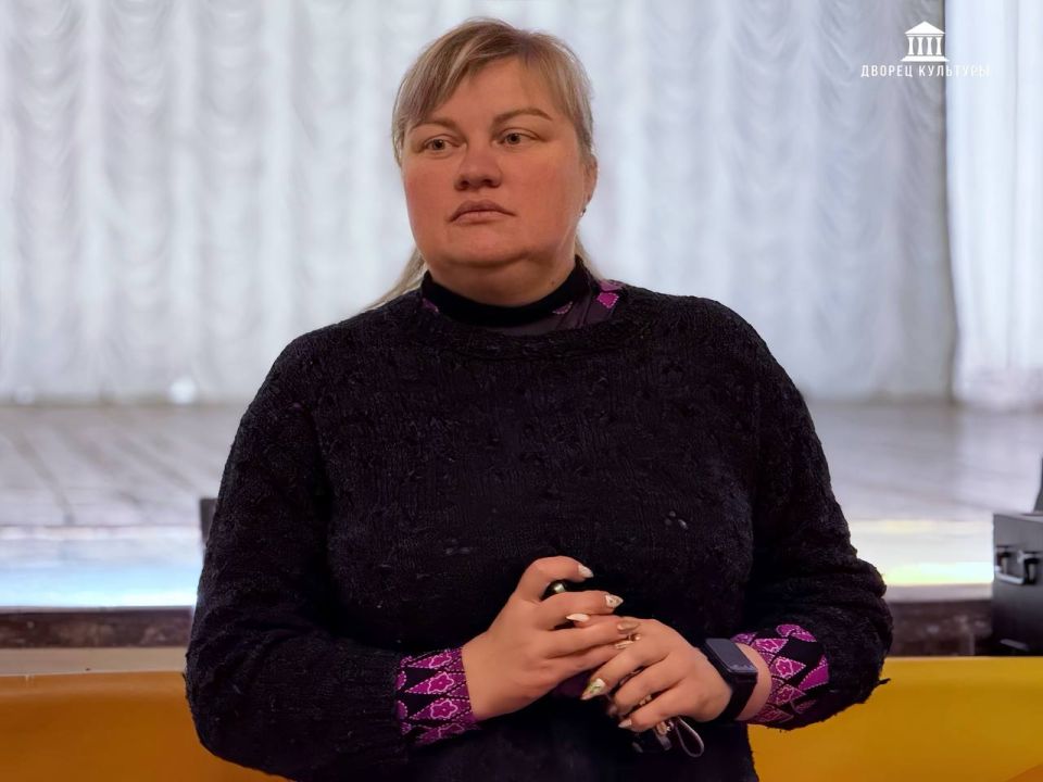 16 октября в Харцызском городском Дворце культуры прошёл инструктаж о последствиях ложных сообщений и готовящихся террористических актов 16 октября в Харцызском городском Дворце культуры прошёл инструктаж о последствиях ложных сообщений и готовящихся террористических актов