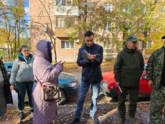 Депутаты Народного Совета ДНР всех фракций постоянно проводят приемы жителей и сходы граждан Депутаты Народного Совета ДНР всех фракций постоянно проводят приемы жителей и сходы граждан