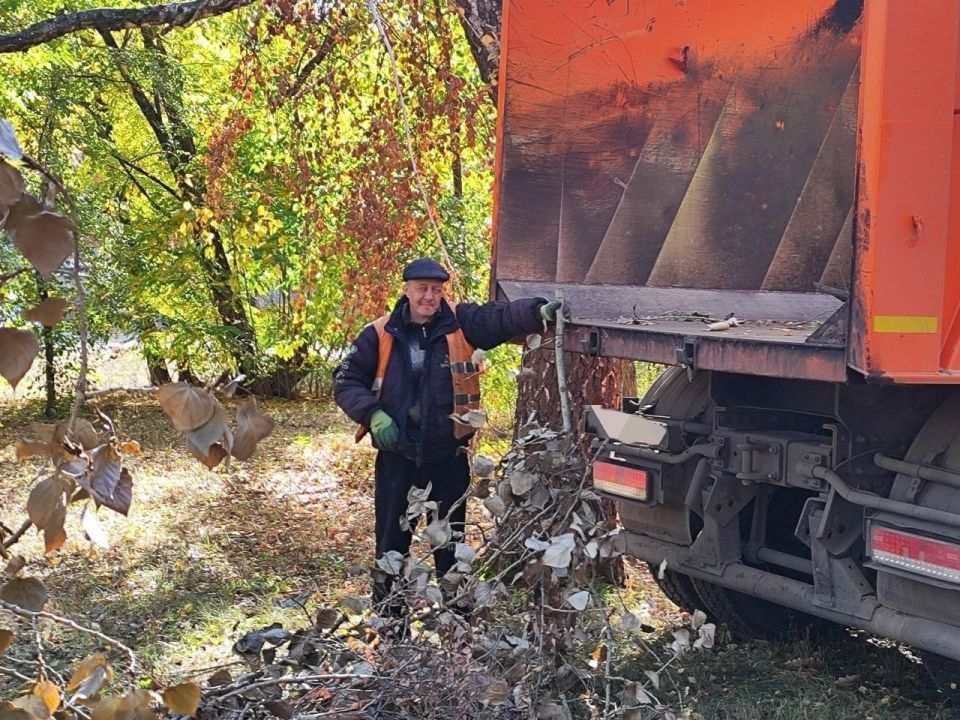 Иван Приходько: Активисты «Единой России» благоустраивают свой район в рамках проекта «Городская среда» Иван Приходько: Активисты «Единой России» благоустраивают свой район в рамках проекта «Городская среда»