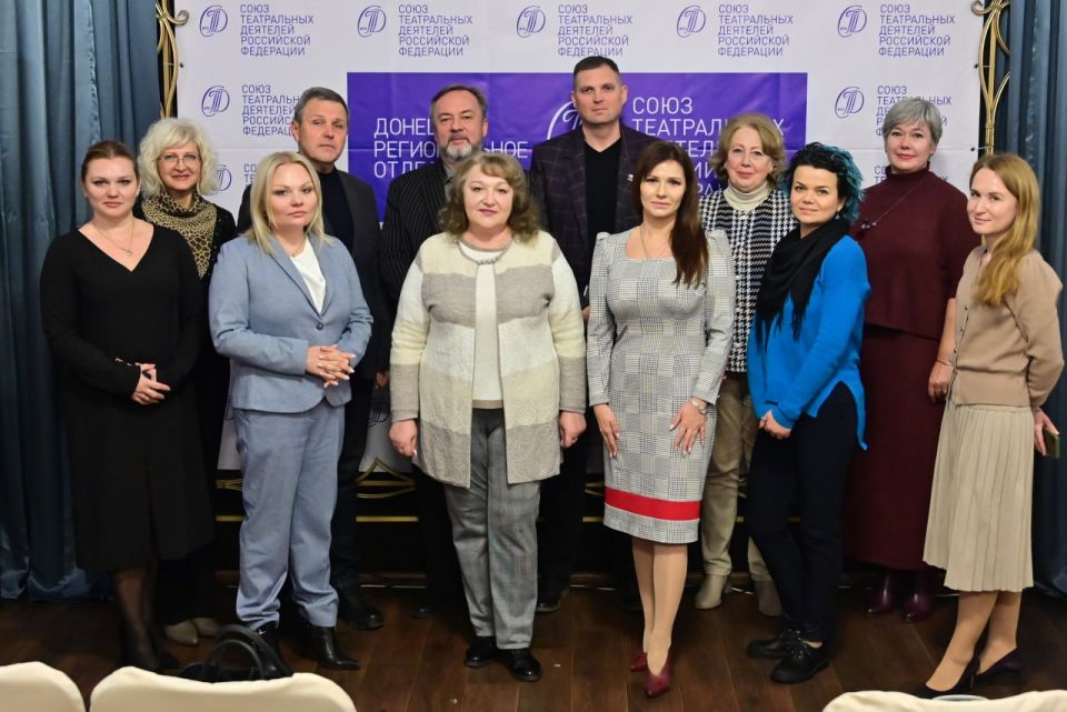 Михаил Желтяков: Провел рабочее совещание с встречу с руководителями театров и активом регионального отделения Союза театральных деятелей России Михаил Желтяков: Провел рабочее совещание с встречу с руководителями театров и активом регионального отделения Союза театральных деятелей России