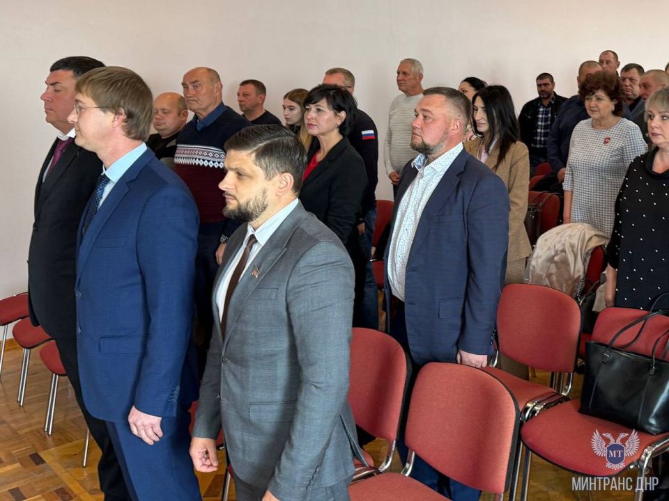 В Министерстве транспорта Республики отметили лучших представителей дорожной отрасли В Министерстве транспорта Республики отметили лучших представителей дорожной отрасли