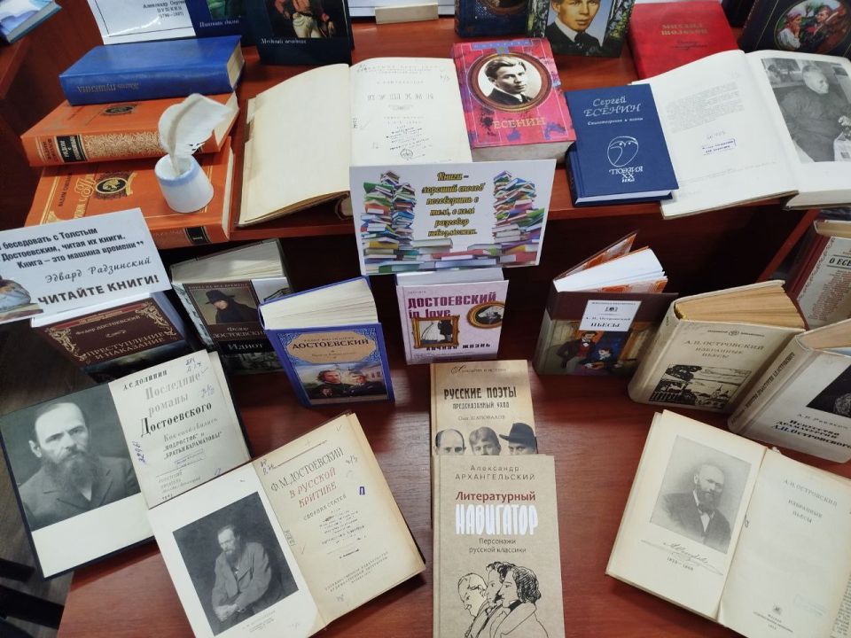 День отца — важный семейный праздник, официально установленный Указом Президента РФ «В целях укрепления института семьи и повышения значимости отцовства в воспитании детей» День отца — важный семейный праздник, официально установленный Указом Президента РФ «В целях укрепления института семьи и повышения значимости отцовства в воспитании детей»