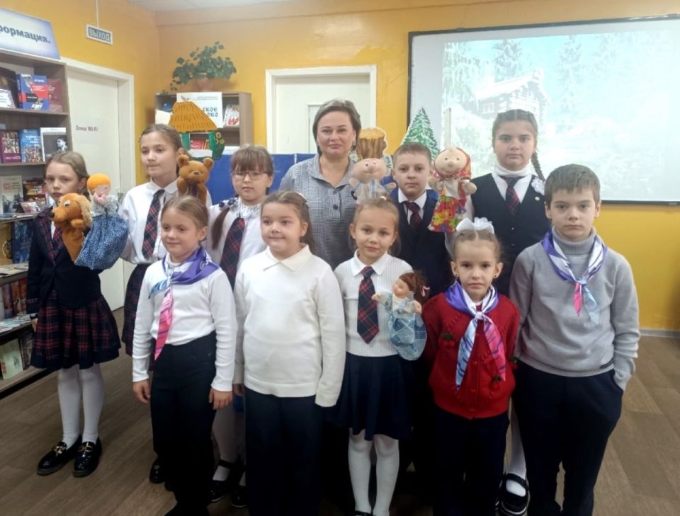 Первоклассники посетили городскую библиотеку Первоклассники посетили городскую библиотеку