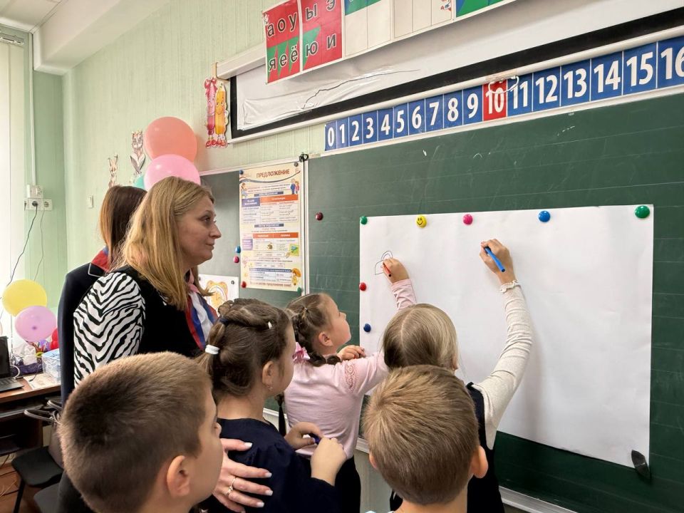 ЕДИНАЯ БОЛЬШАЯ ПЕРЕМЕНА. Сегодня в ГБОУ "Тельмановская гимназия Тельмановского М.О." царила особая атмосфера! ЕДИНАЯ БОЛЬШАЯ ПЕРЕМЕНА. Сегодня в ГБОУ "Тельмановская гимназия Тельмановского М.О." царила особая атмосфера!
