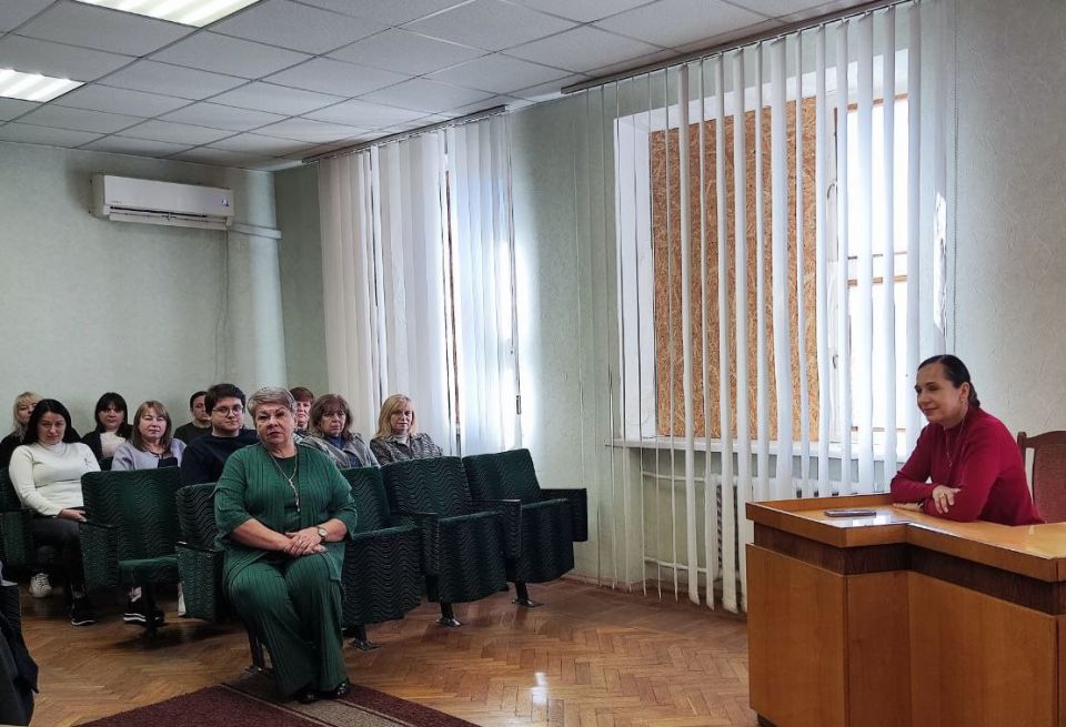 Встреча с трудовыми коллективами Отделения социальной защиты населения и Филиала № 5 Республиканского центра по предоставлению мер социальной поддержки Пролетарского внутригородского района города Донецка Встреча с трудовыми коллективами Отделения социальной защиты населения и Филиала № 5 Республиканского центра по предоставлению мер социальной поддержки Пролетарского внутригородского района города Донецка