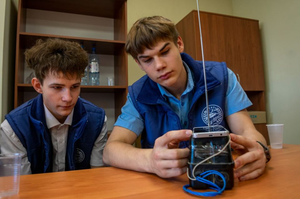 В Мариупольской школе №68 состоялось подписание соглашения об открытии Школьного спасательного отряда «Шторм», а также прошло занятие в рамках проекта «Школа антитеррора» В Мариупольской школе №68 состоялось подписание соглашения об открытии Школьного спасательного отряда «Шторм», а также прошло занятие в рамках проекта «Школа антитеррора»