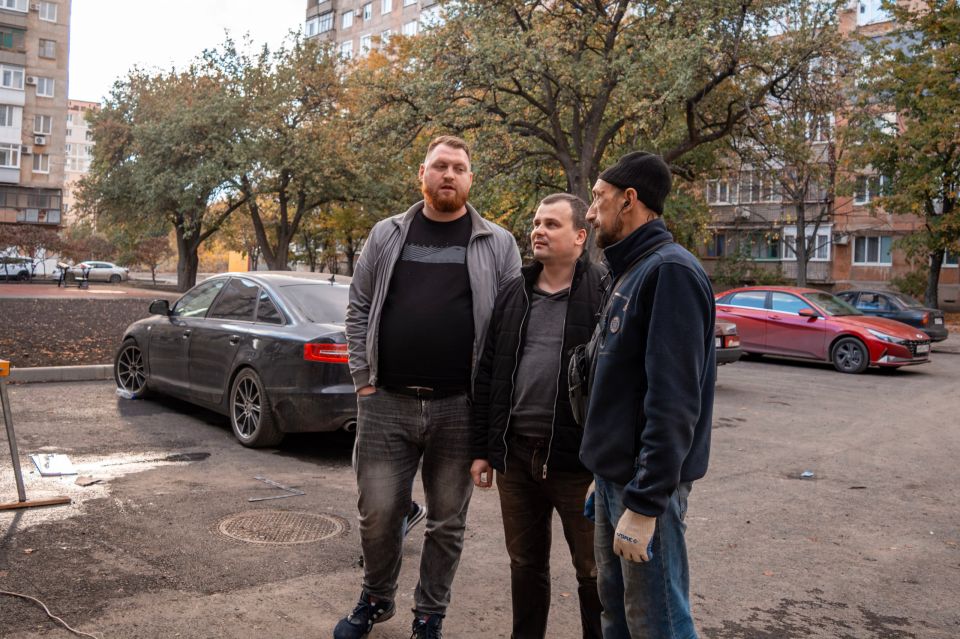 А что у нас в Харцызске?. Совсем скоро можно будет смотреть на красоту, ведь внешняя отделка нового молодежного центра завершена уже на 60% А что у нас в Харцызске?. Совсем скоро можно будет смотреть на красоту, ведь внешняя отделка нового молодежного центра завершена уже на 60%