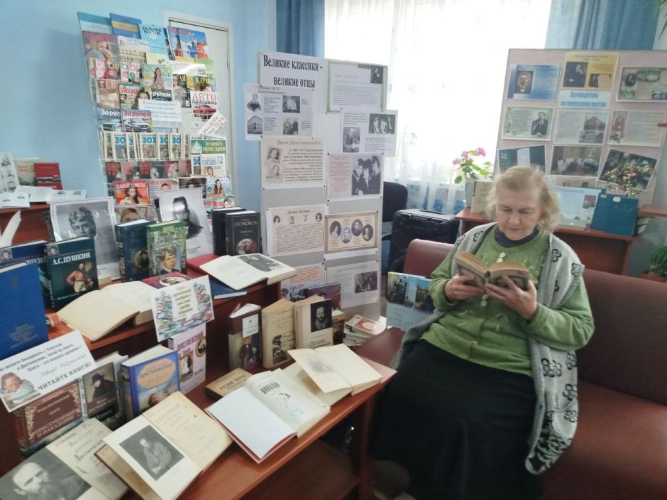 День отца — важный семейный праздник, официально установленный Указом Президента РФ «В целях укрепления института семьи и повышения значимости отцовства в воспитании детей» День отца — важный семейный праздник, официально установленный Указом Президента РФ «В целях укрепления института семьи и повышения значимости отцовства в воспитании детей»