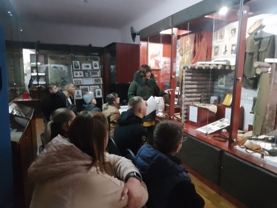 Музей посетили воспитанники и их родители Центра социальной и физкультурно-спортивной реабилитации детей-инвалидов города Харцызска Музей посетили воспитанники и их родители Центра социальной и физкультурно-спортивной реабилитации детей-инвалидов города Харцызска