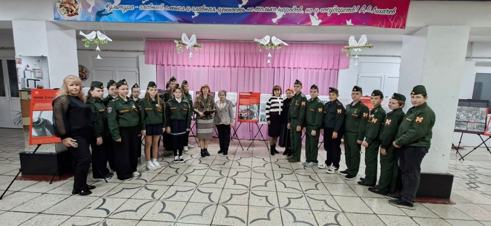В Ждановке прошло открытие выставки «Они снимали войну» в честь 80-летия Победы в Великой Отечественной войне В Ждановке прошло открытие выставки «Они снимали войну» в честь 80-летия Победы в Великой Отечественной войне