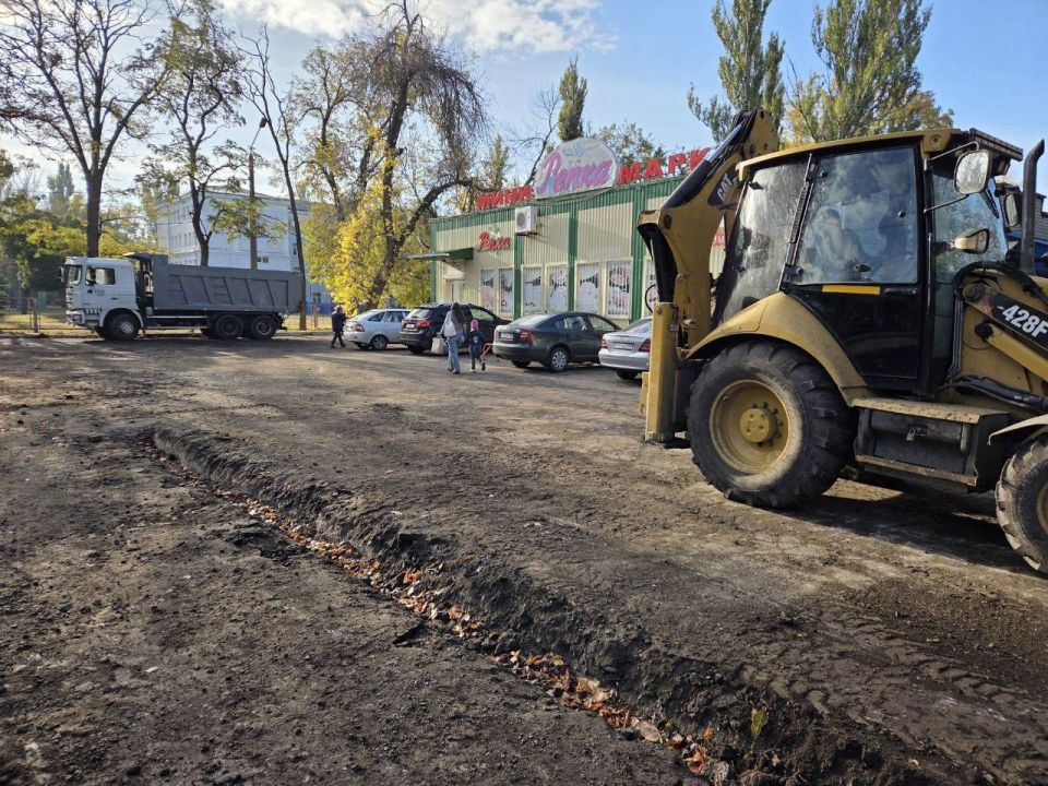 При поддержке Нижегородской области в Харцызске обновляют тротуары При поддержке Нижегородской области в Харцызске обновляют тротуары