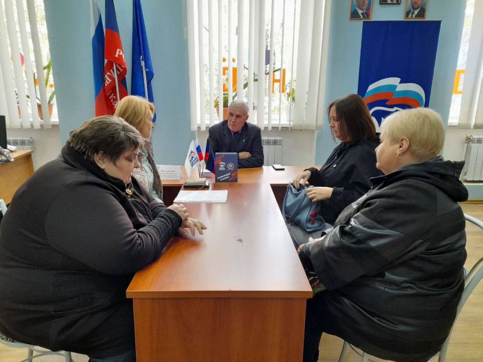 Евгений Поплавский: Провел прием граждан в общественной приемной партии «Единая Россия» Евгений Поплавский: Провел прием граждан в общественной приемной партии «Единая Россия»