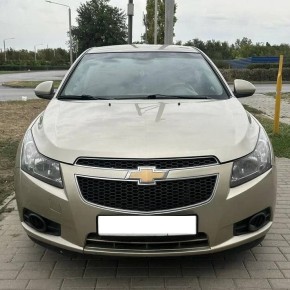 800 .p. Chevrolet Cruze, 2011 .