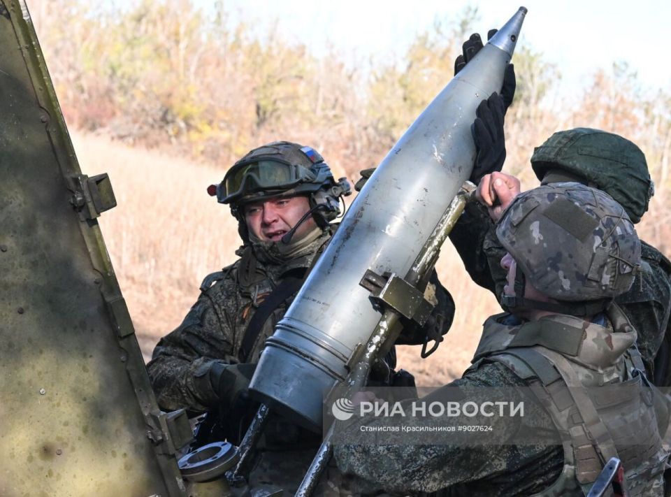 Боевая работа расчета самоходной артиллерийской установки 2С7М "Малка" группы войск "Центр" на покровском направлении Боевая работа расчета самоходной артиллерийской установки 2С7М "Малка" группы войск "Центр" на покровском направлении