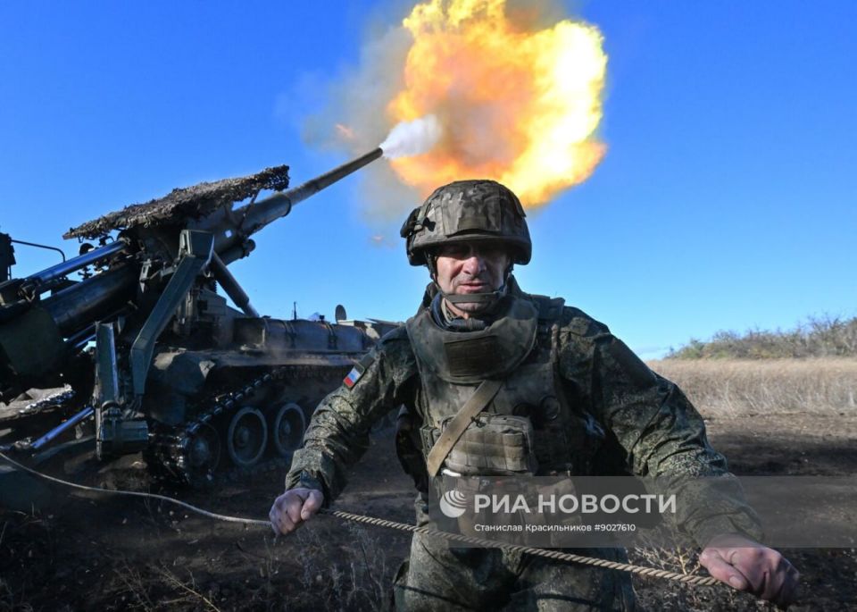 Боевая работа расчета самоходной артиллерийской установки 2С7М "Малка" группы войск "Центр" на покровском направлении Боевая работа расчета самоходной артиллерийской установки 2С7М "Малка" группы войск "Центр" на покровском направлении