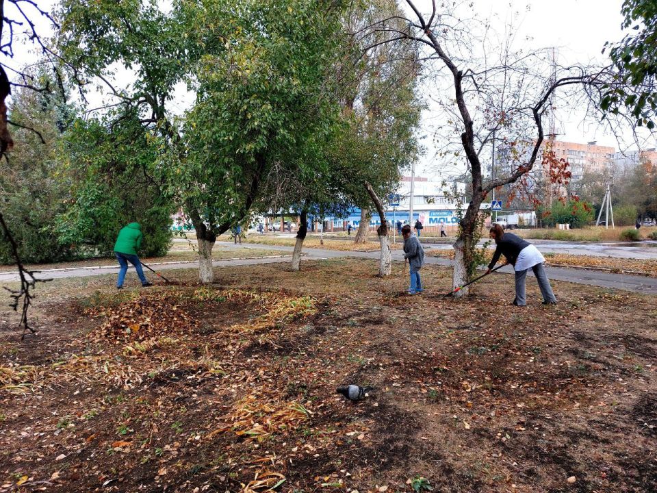 К субботнику присоединились предприятия и учреждения Кировского внутригородского района города Донецк! К субботнику присоединились предприятия и учреждения Кировского внутригородского района города Донецк!