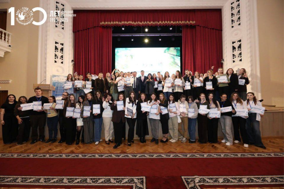 В Финансовом университете при Правительстве России завершился образовательный интенсив «Школа волонтера» В Финансовом университете при Правительстве России завершился образовательный интенсив «Школа волонтера»