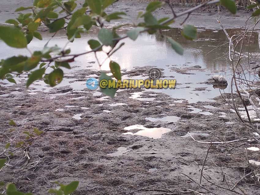 Павлопольское водохранилище превратилось в лужу, но все еще питает Мариуполь Павлопольское водохранилище превратилось в лужу, но все еще питает Мариуполь