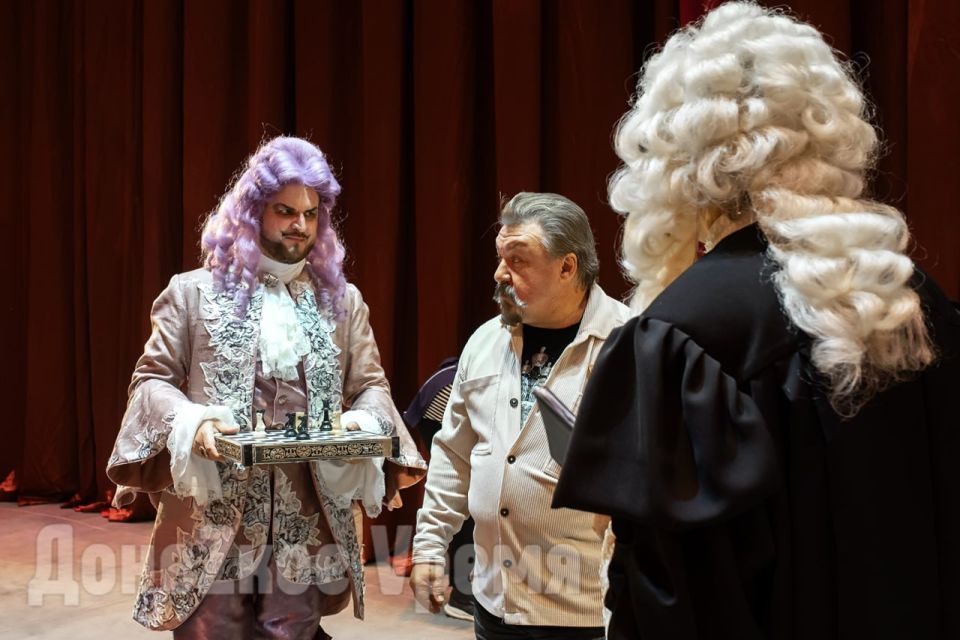 Юмор и легкость, которые заставят задуматься: в Донбасс Опере прошла премьера «Свадьбы Фигаро» Моцарта Юмор и легкость, которые заставят задуматься: в Донбасс Опере прошла премьера «Свадьбы Фигаро» Моцарта