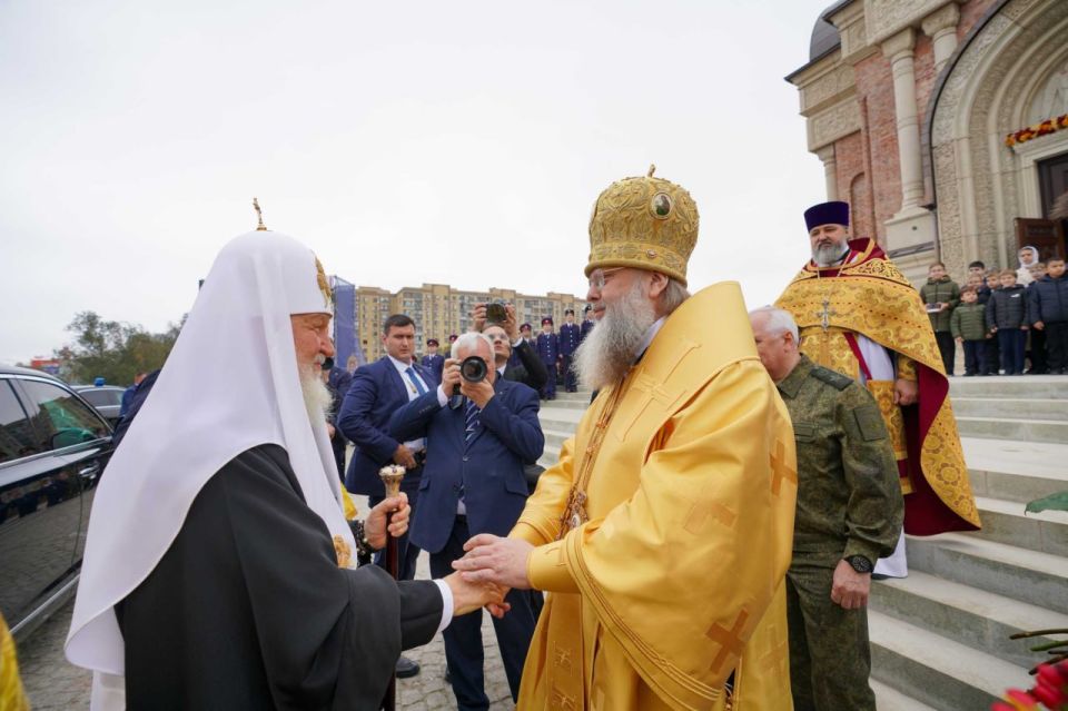 Митрополит Владимир сослужил Святейшему Патриарху Кириллу в день Великого освящения главного воинского храма ЮВО в Ростове-на-Дону Митрополит Владимир сослужил Святейшему Патриарху Кириллу в день Великого освящения главного воинского храма ЮВО в Ростове-на-Дону