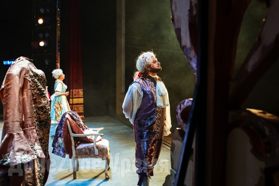 Юмор и легкость, которые заставят задуматься: в Донбасс Опере прошла премьера «Свадьбы Фигаро» Моцарта Юмор и легкость, которые заставят задуматься: в Донбасс Опере прошла премьера «Свадьбы Фигаро» Моцарта