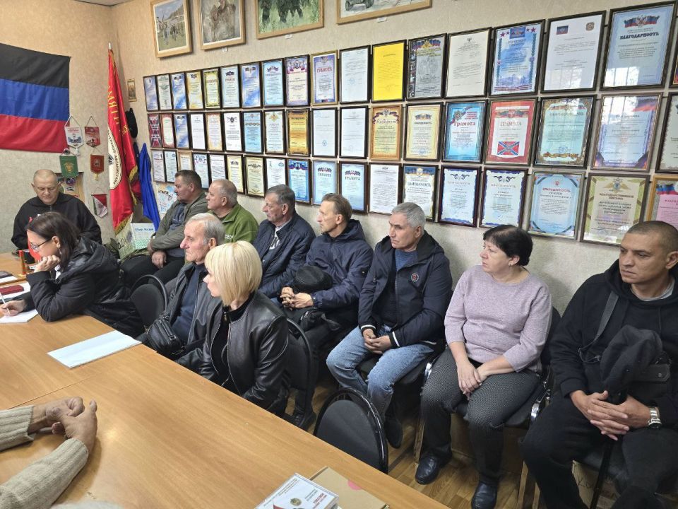 Дмитрий Огилец: 18 октября 2025 года состоялось очередное расширенное правление Макеевской городской организации Общероссийской общественной организации «Российский Союз ветеранов Афганистана и специальных военных операций». Дмитрий Огилец: 18 октября 2025 года состоялось очередное расширенное правление Макеевской городской организации Общероссийской общественной организации «Российский Союз ветеранов Афганистана и специальных военных операций».