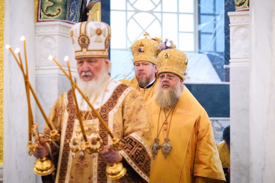Митрополит Владимир сослужил Святейшему Патриарху Кириллу в день Великого освящения главного воинского храма ЮВО в Ростове-на-Дону Митрополит Владимир сослужил Святейшему Патриарху Кириллу в день Великого освящения главного воинского храма ЮВО в Ростове-на-Дону