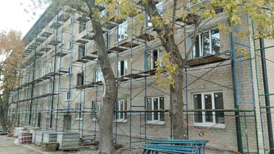 В общежитии поселка Донское готова новая кровля В общежитии поселка Донское готова новая кровля