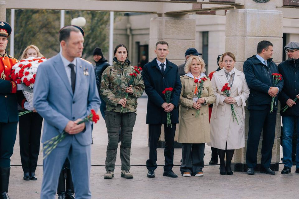 Выпала честь наградить победителей конкурса наставников «Быть, а не казаться!» – 2025 в номинации «СВОй наставник» Выпала честь наградить победителей конкурса наставников «Быть, а не казаться!» – 2025 в номинации «СВОй наставник»