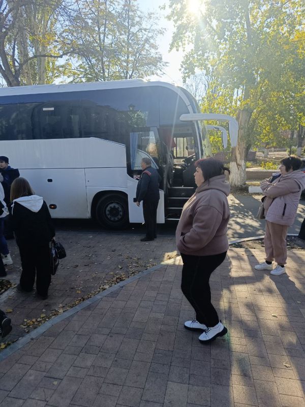 Юнармейцы Волновахского района с гордостью отправились в увлекательное путешествие под названием "Больше чем путешествие" по городам Воинской славы Российской Федерации Юнармейцы Волновахского района с гордостью отправились в увлекательное путешествие под названием "Больше чем путешествие" по городам Воинской славы Российской Федерации